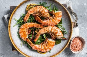 Salad,With,Grilled,Giant,Shrimps,Prawns,In,Plate.,Gray,Background.